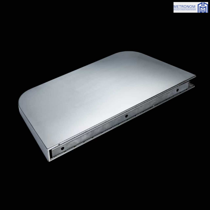 Panou despărțitor din inox METRONOM MTR-P005, cu muchii rotunjite și design robust.